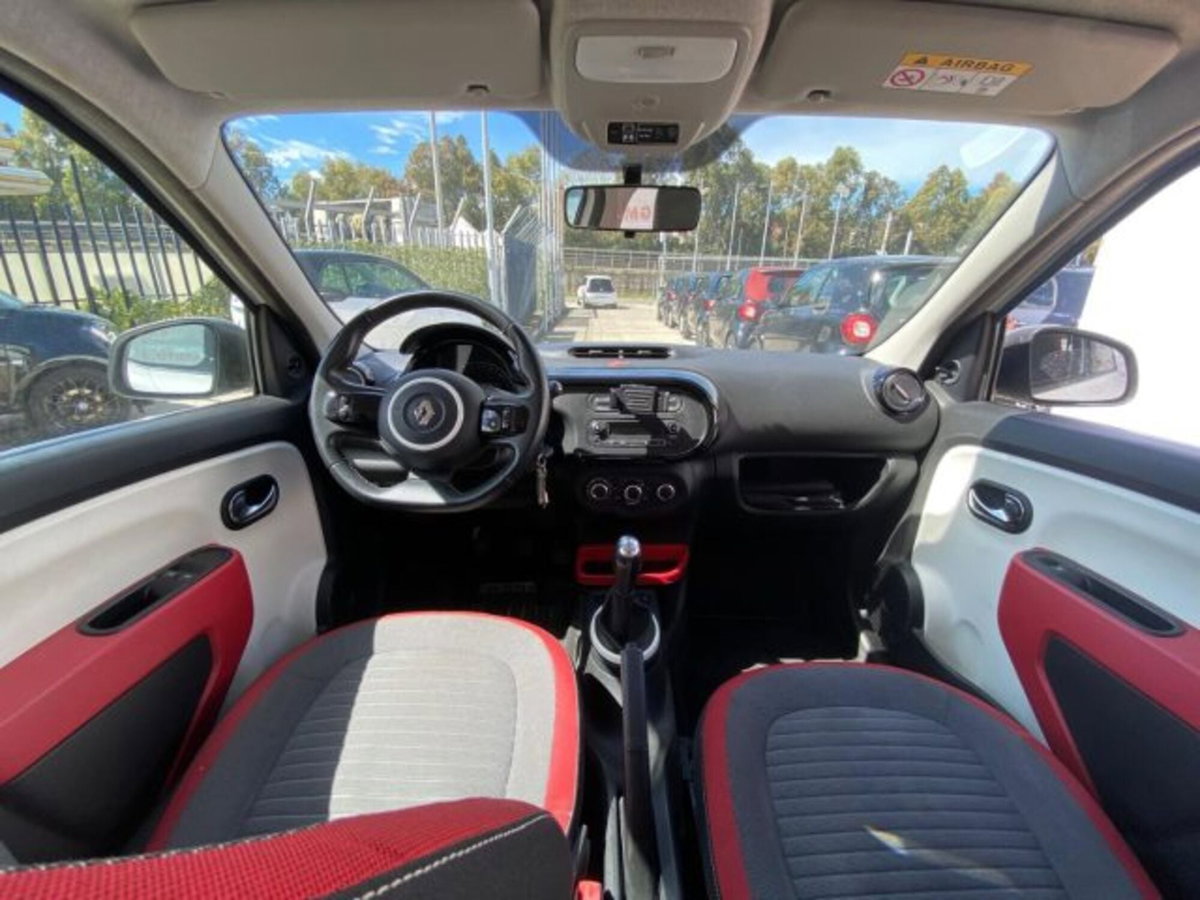 Renault Twingo 1.0 SCe Wave (11)