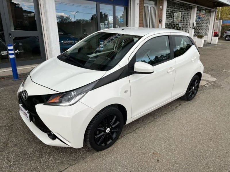 Toyota Aygo 1.0 VVT-i 69 CV 5 porte x-play TSS