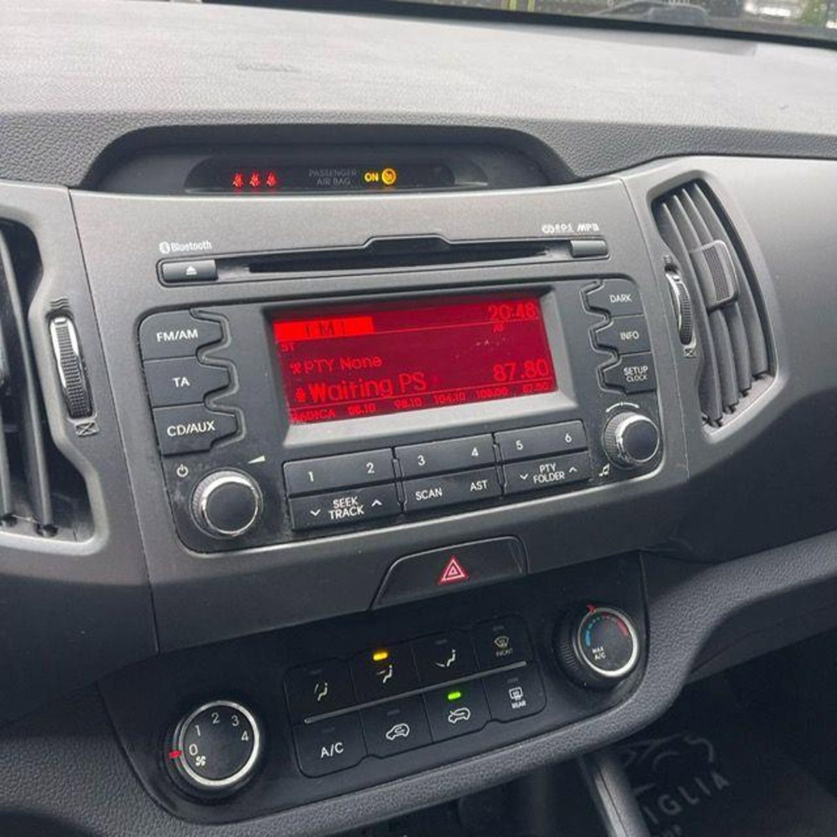 Kia Sportage 1.7 CRDI VGT 2WD Cool (13)
