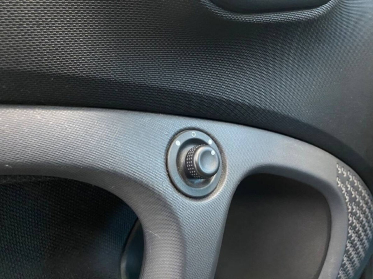 smart Fortwo 70 1.0 twinamic BRABUS Style (13)