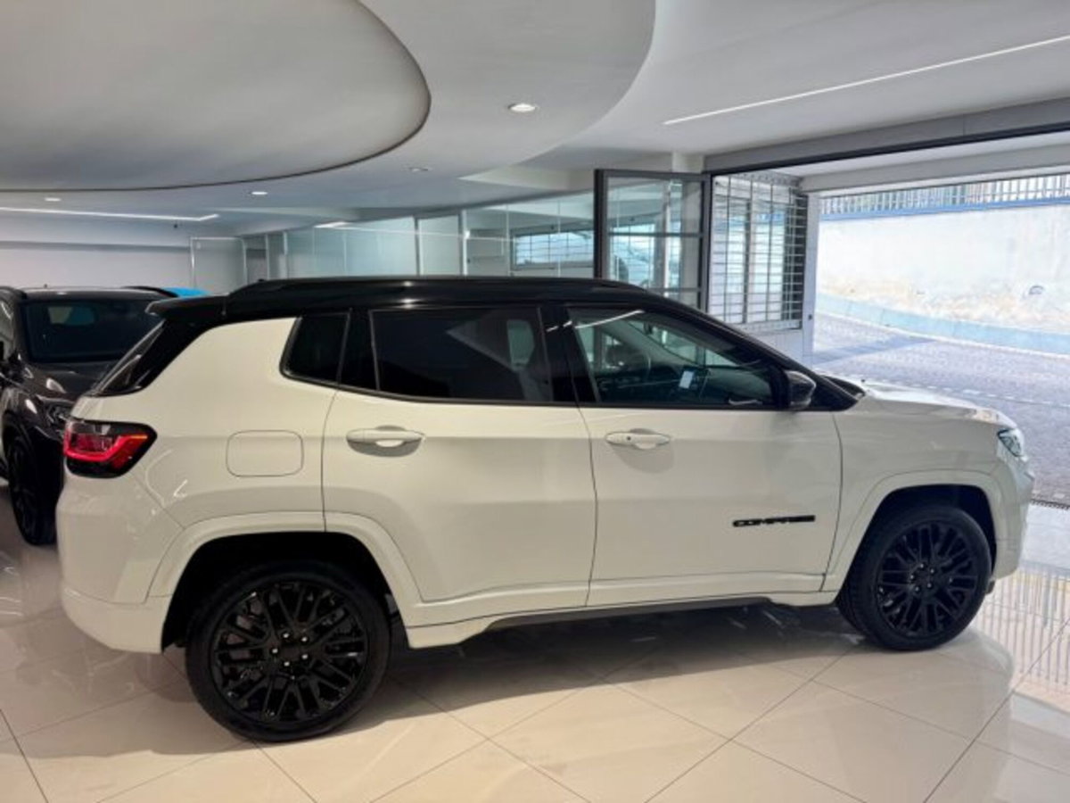 Jeep Compass 1.6 Multijet II 2WD S (9)