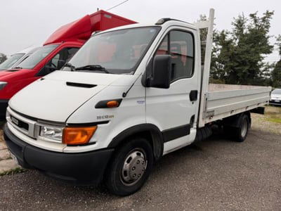 Iveco Daily Telaio 29L12P 2.3 Hpi TDI PC Cabinato usata