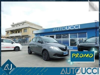 Lancia Ypsilon 1.0 FireFly 5 porte S&S Hybrid Ecochic A. Ferretti usata