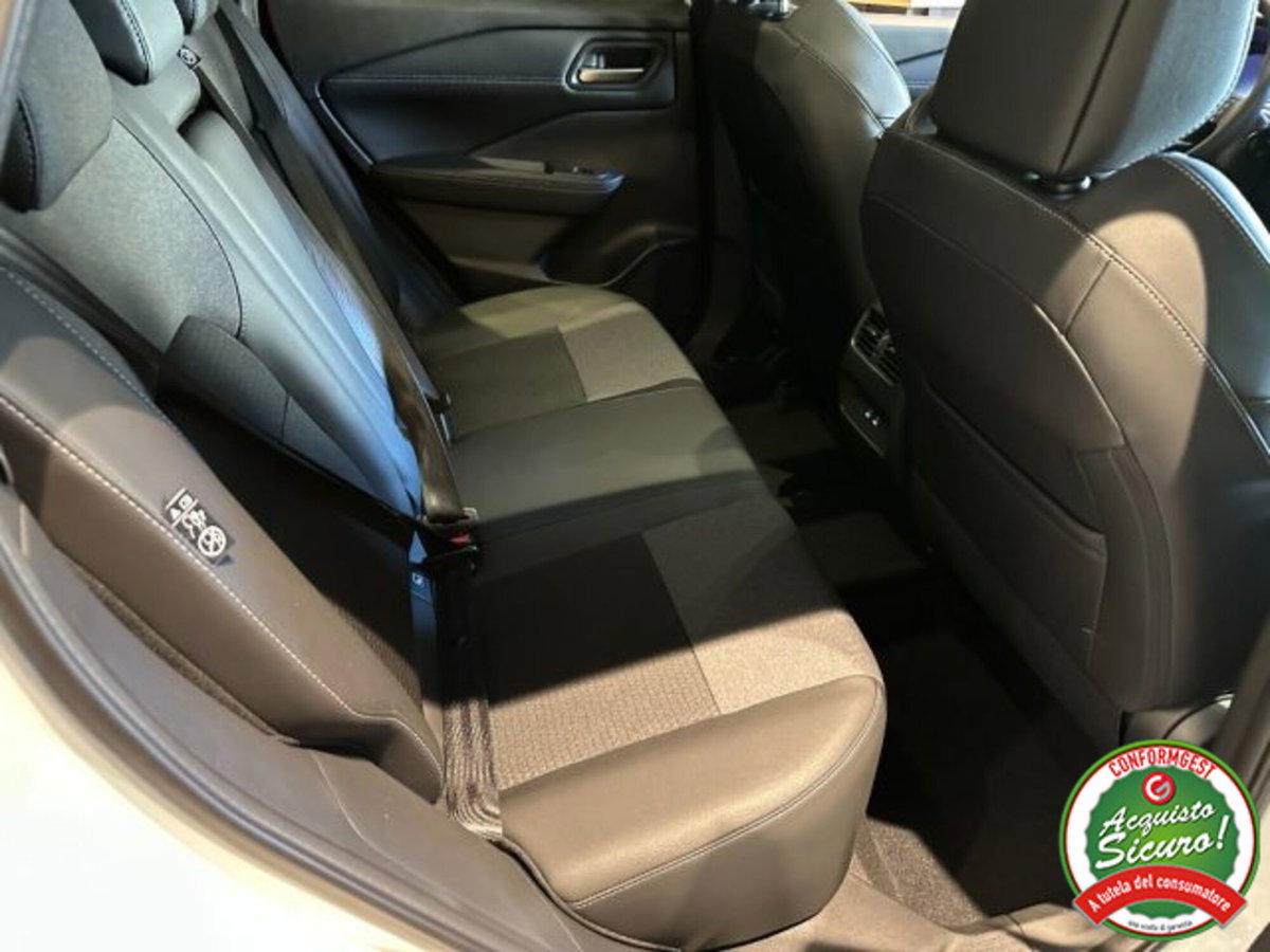 Nissan Qashqai 1.3 mhev N-Connecta 2wd 140cv (18)