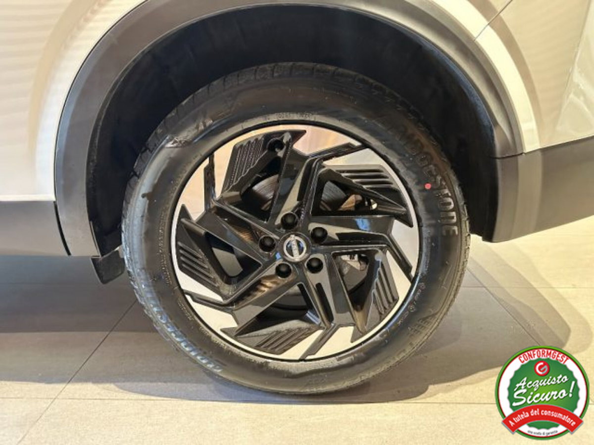 Nissan Qashqai 1.3 mhev N-Connecta 2wd 140cv (4)