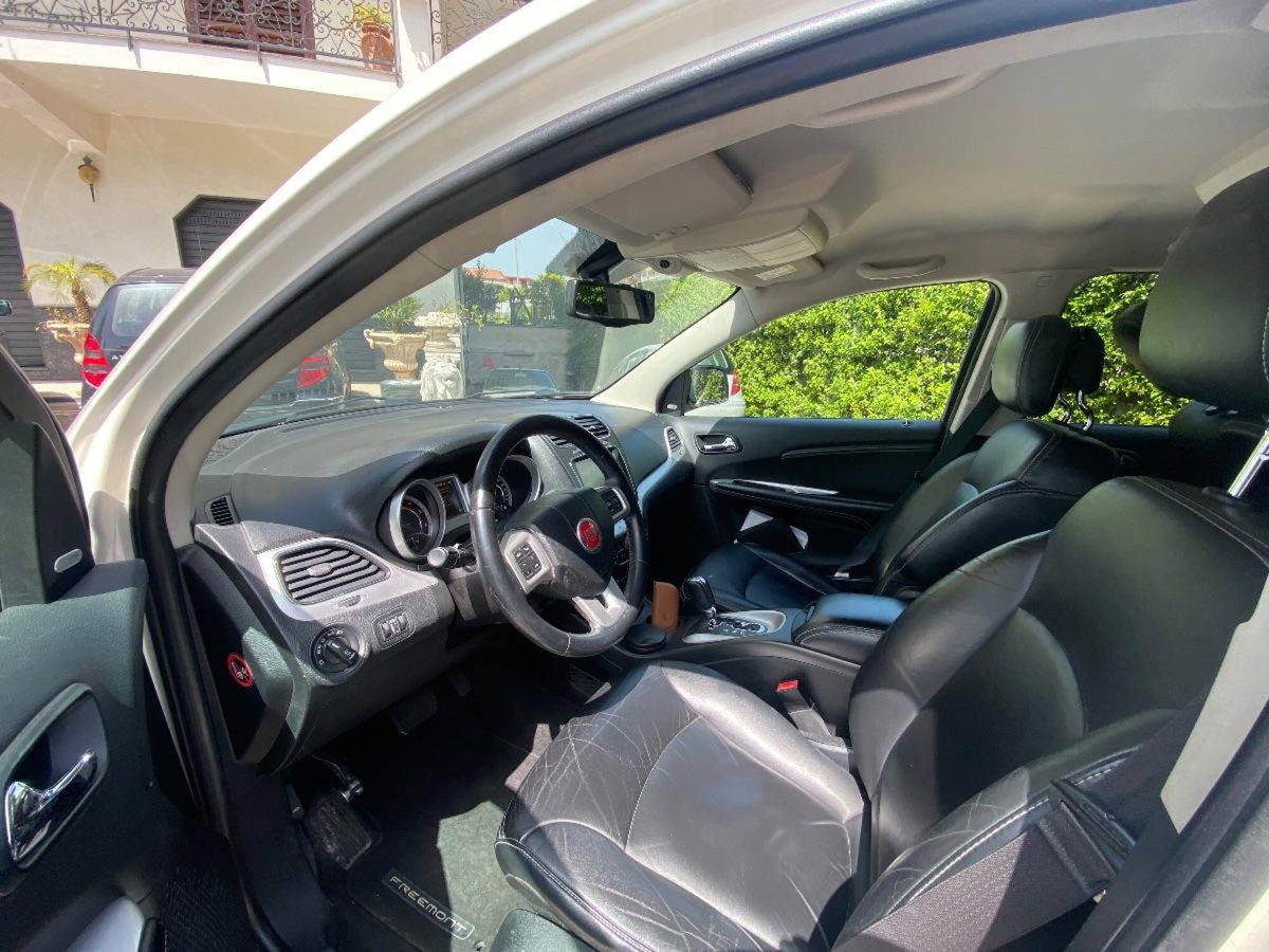 Fiat Freemont 2.0 Mjt 170 CV 4x4 Automatica Cross (4)