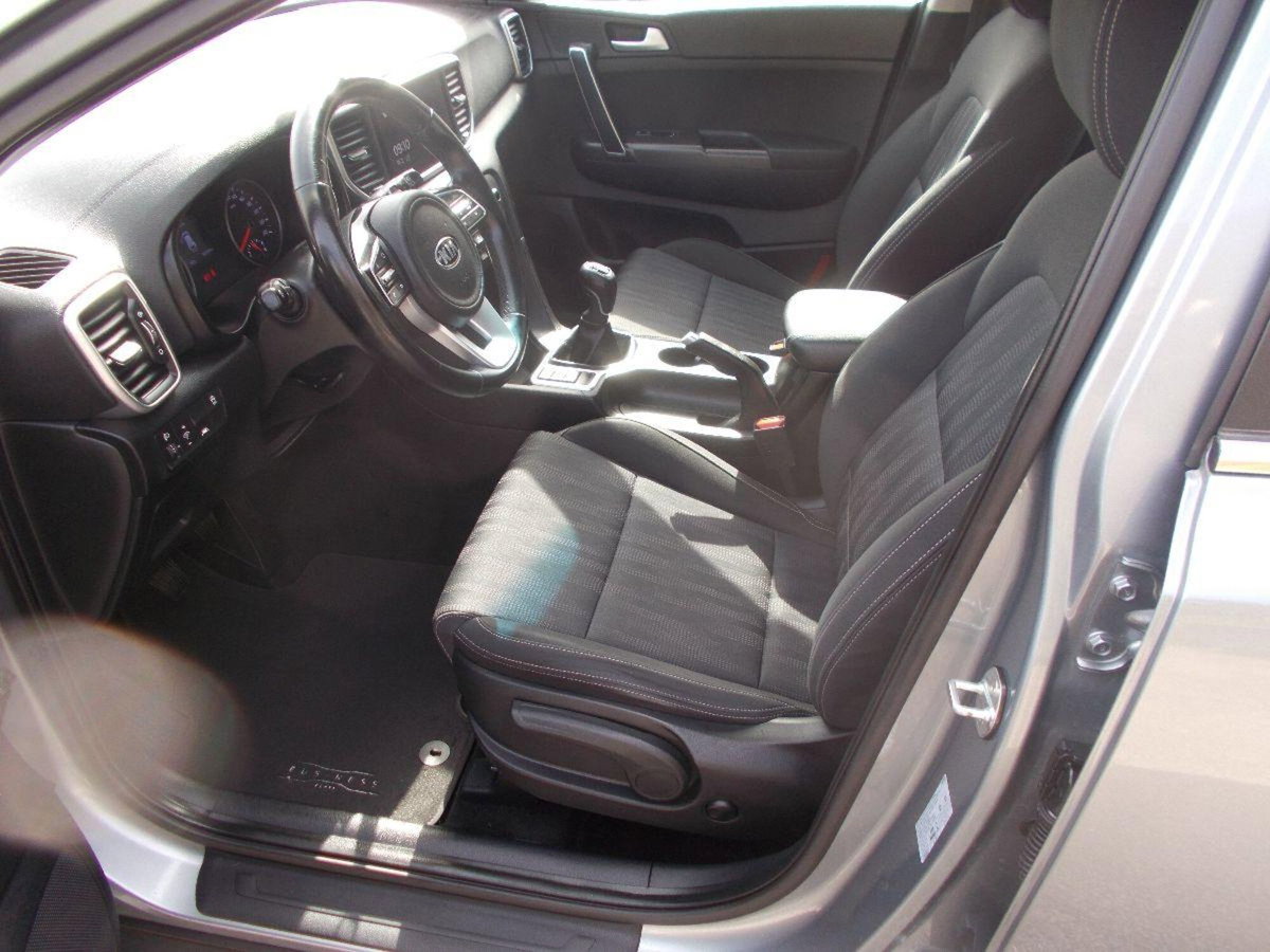 Kia Sportage 1.6 CRDI 136 CV 2WD Mild Hybrid Black Edition (12)