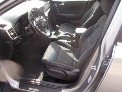 Kia Sportage 1.6 CRDI 136 CV 2WD Mild Hybrid Black Edition (12)