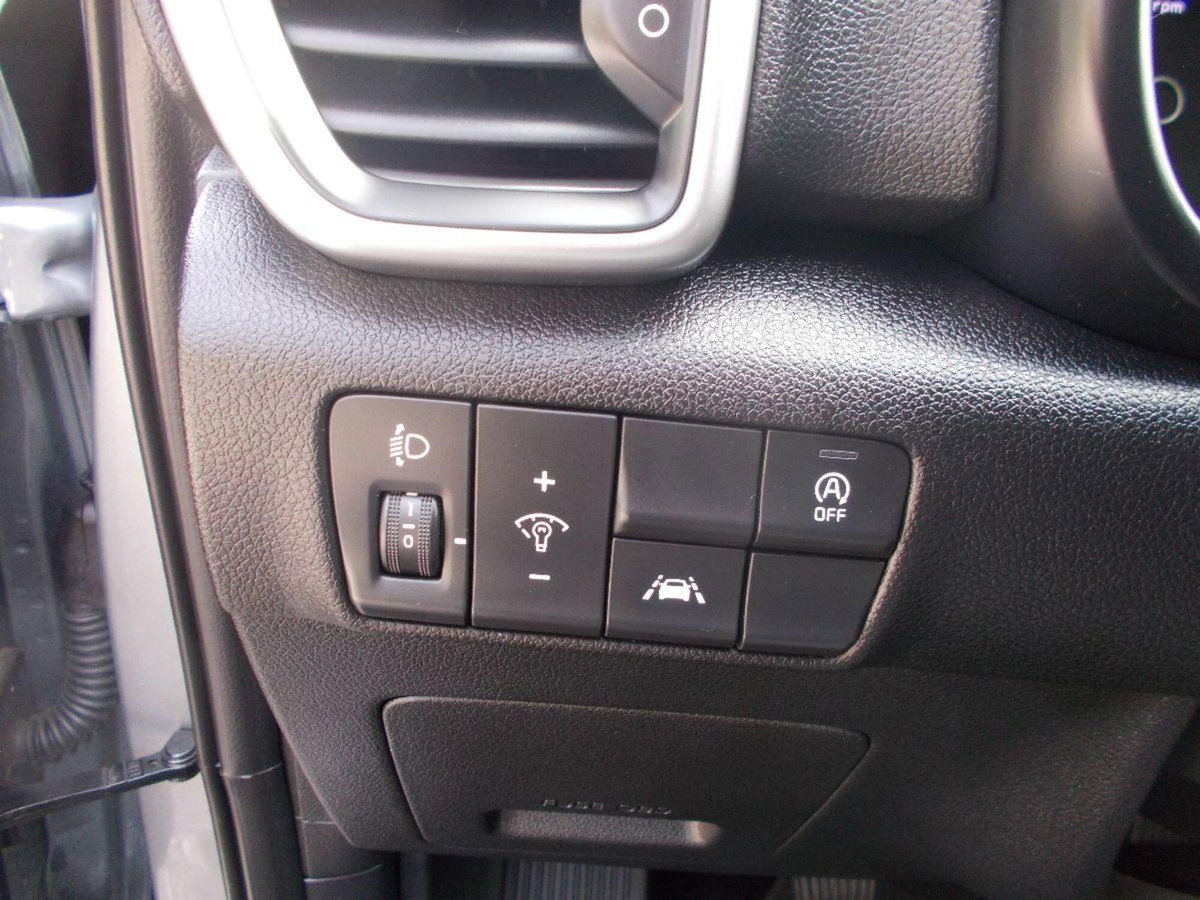 Kia Sportage 1.6 CRDI 136 CV 2WD Mild Hybrid Black Edition (13)