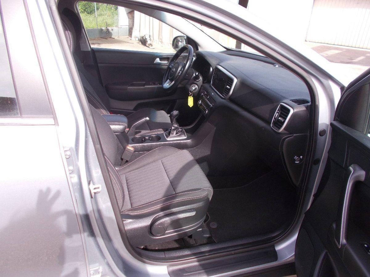 Kia Sportage 1.6 CRDI 136 CV 2WD Mild Hybrid Black Edition (7)