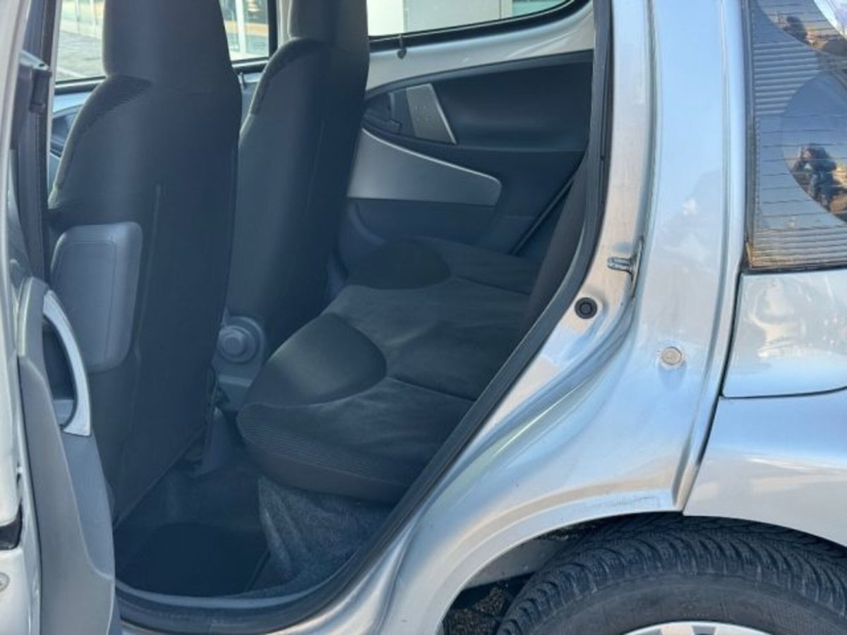 Citroen C1 1.0 5 porte (14)