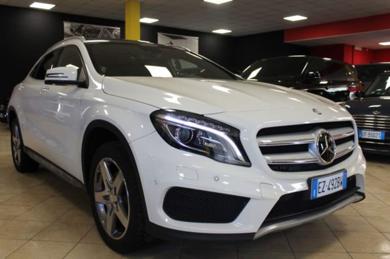 Mercedes-Benz GLA SUV 220 CDI Automatic 4Matic Premium