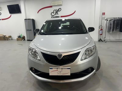 Lancia Ypsilon 1.0 FireFly 5 porte S&S Hybrid Ecochic Gold usata
