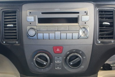 Lancia Musa Multijet 16V Oro (18)