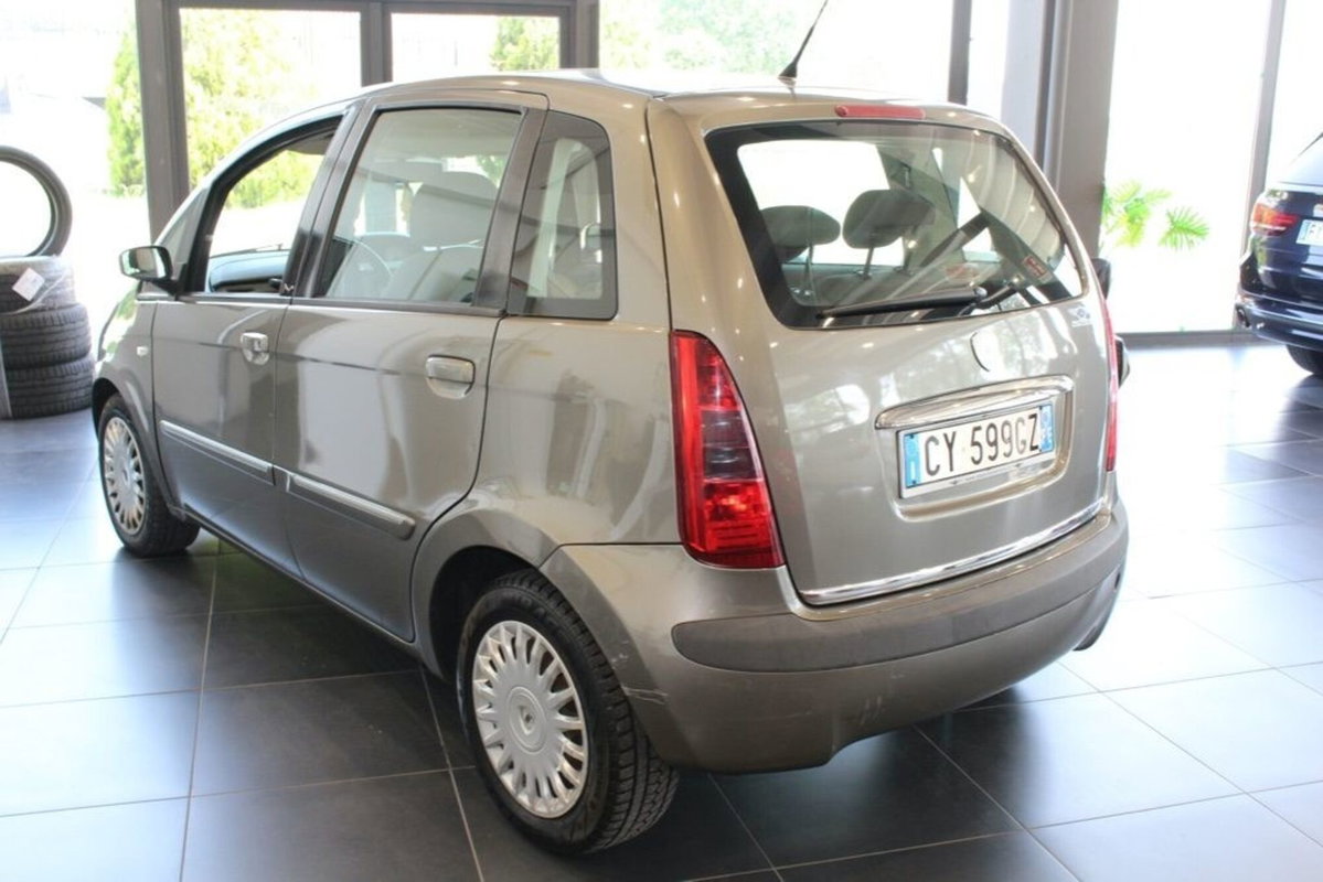 Lancia Musa Multijet 16V Oro (4)