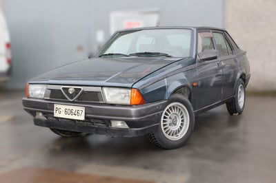 Alfa Romeo 75 1.8 IE  usata