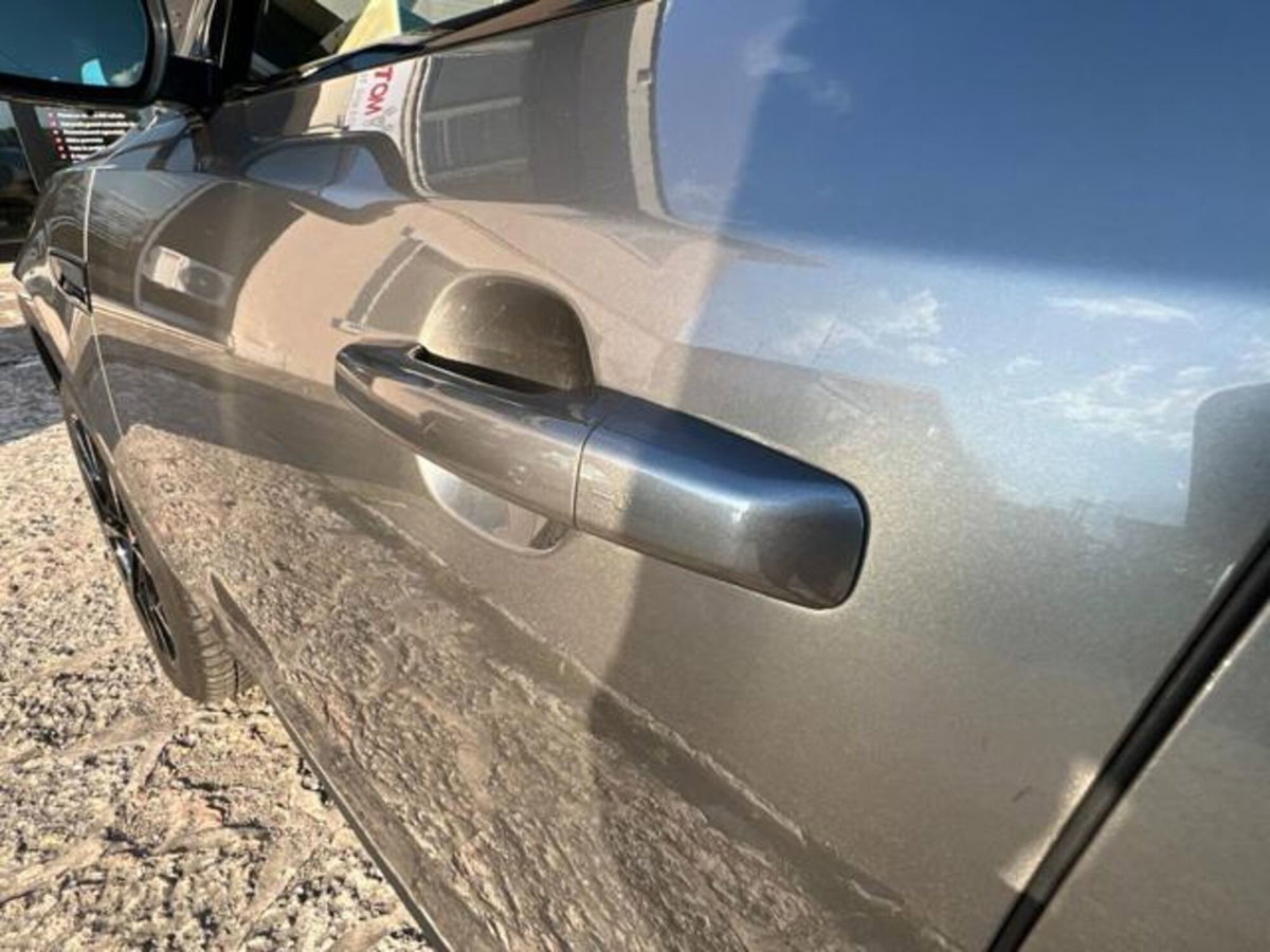 Jaguar E-Pace 2.0D 150 CV (10)