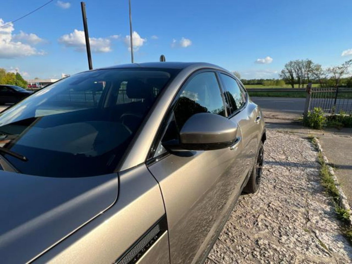 Jaguar E-Pace 2.0D 150 CV (13)