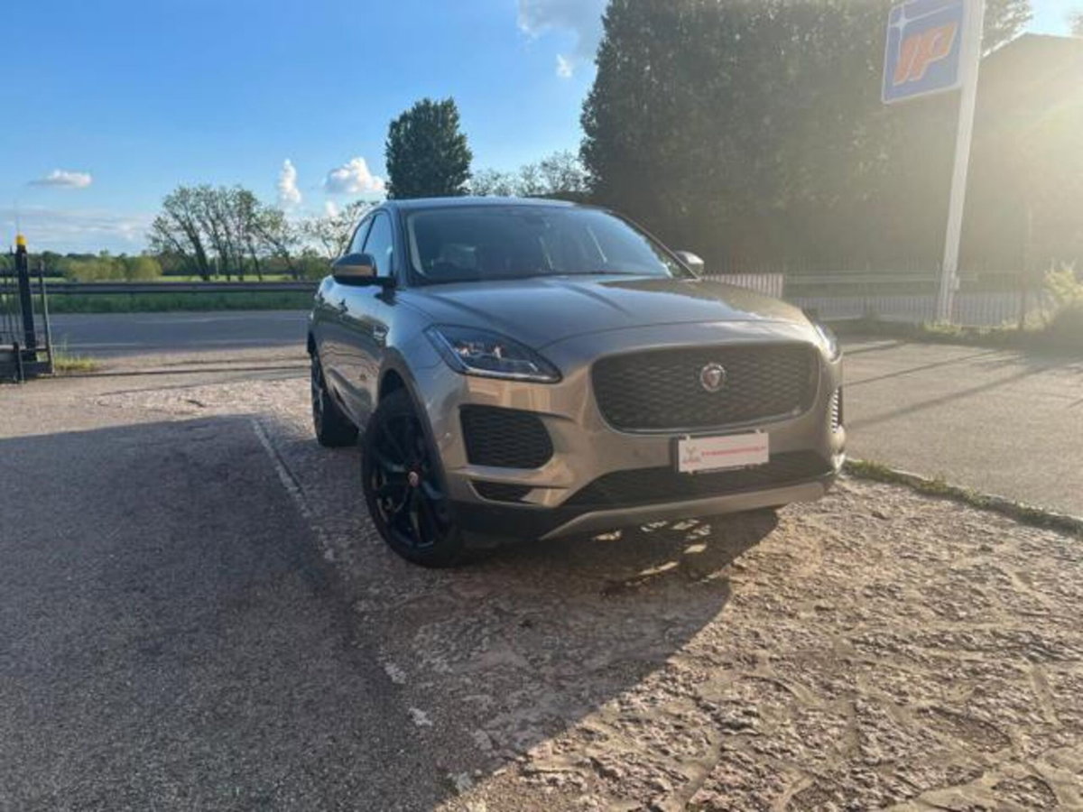 Jaguar E-Pace 2.0D 150 CV (3)