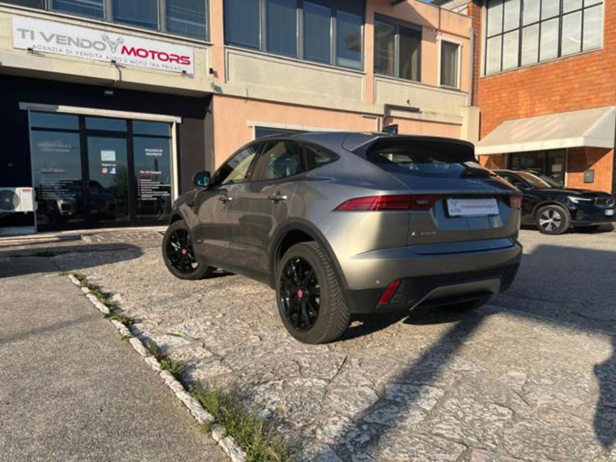 Jaguar E-Pace 2.0D 150 CV (8)