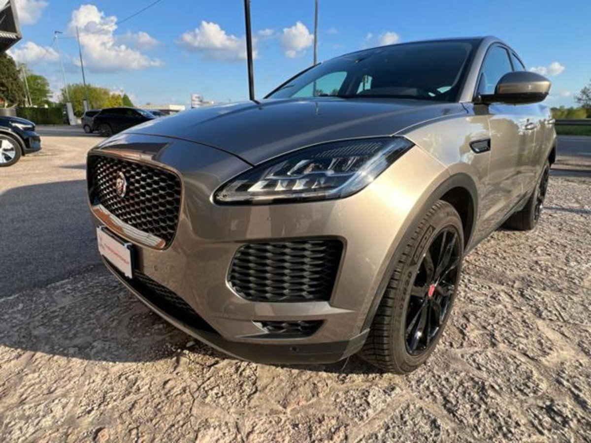 Jaguar E-Pace 2.0D 150 CV (9)