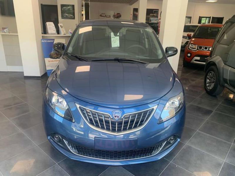 Lancia Ypsilon 1.0 FireFly 5 porte S&S Hybrid Ecochic Silver
