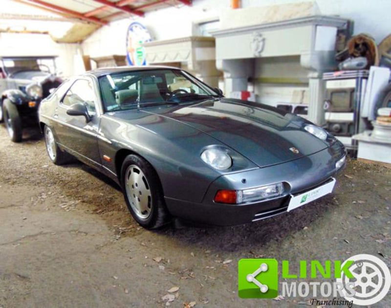 Porsche 928 S4
