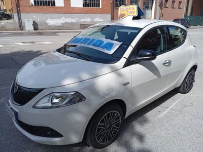 Lancia Ypsilon 1.0 FireFly 5 porte S&S Hybrid Ecochic Silver nuova