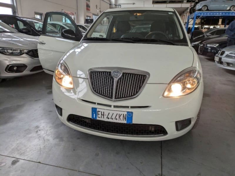 Lancia Ypsilon 1.2 69 CV 5 porte Elefantino
