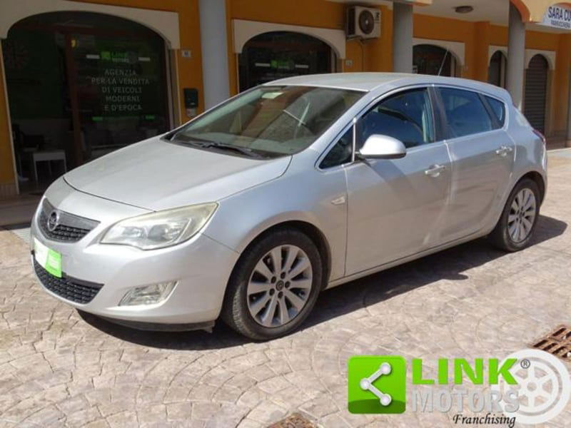 Opel Astra 1.7 CDTI 110CV 4 porte Cosmo