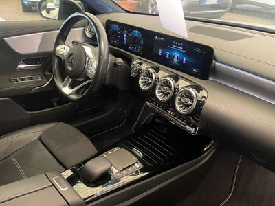 Mercedes-Benz Classe A Sedan 180 d Automatic 4p. Premium (12)