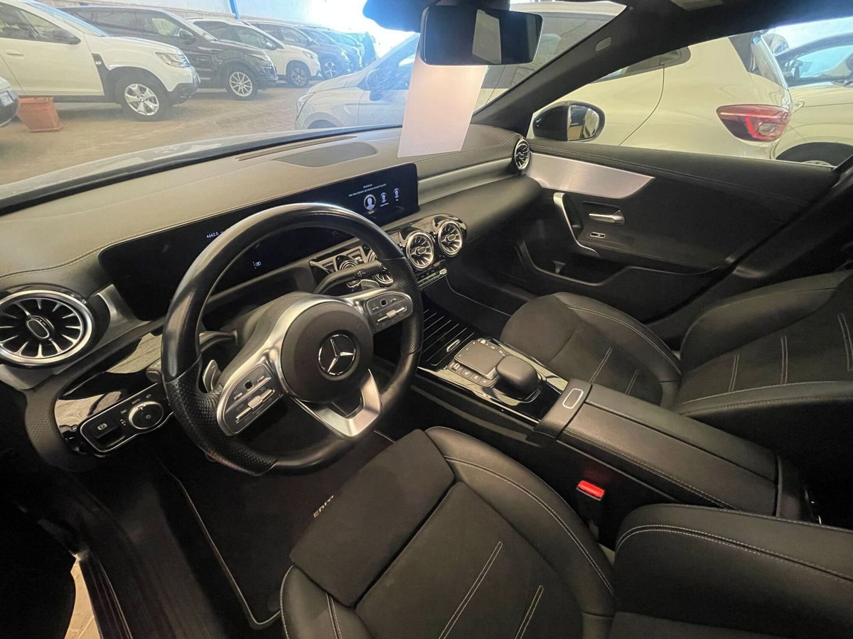 Mercedes-Benz Classe A Sedan 180 d Automatic 4p. Premium (16)