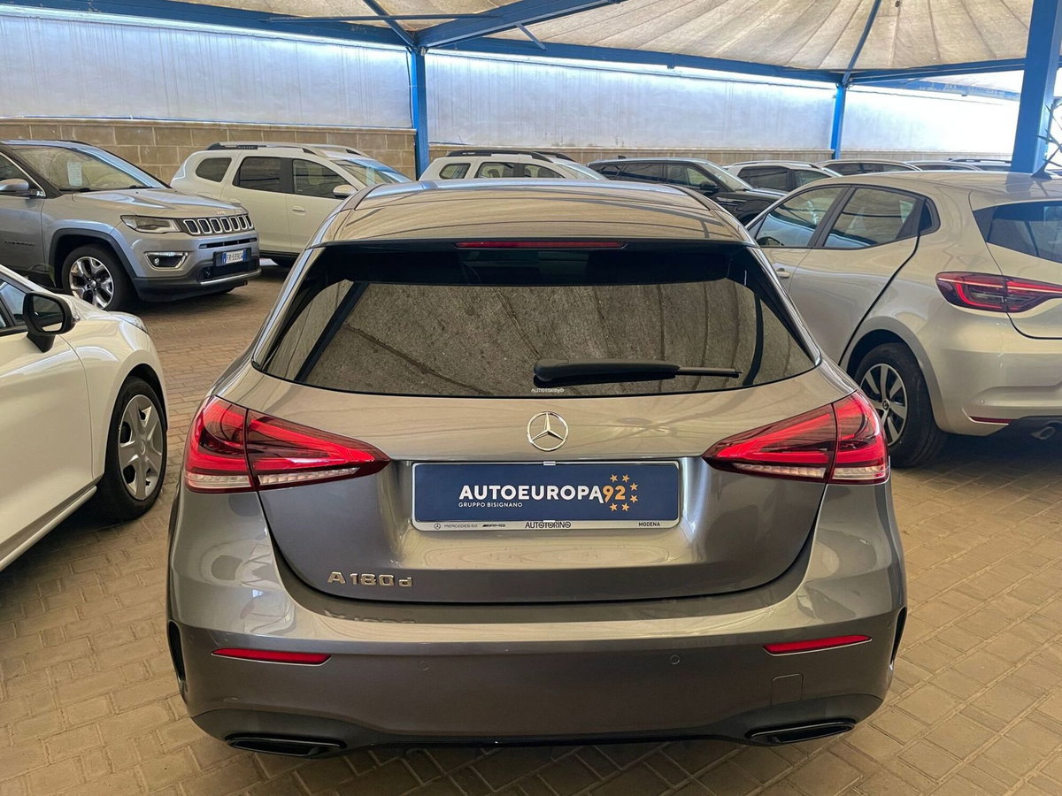Mercedes-Benz Classe A Sedan 180 d Automatic 4p. Premium (5)