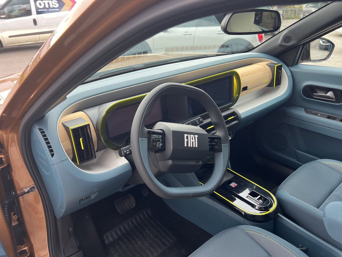 Fiat Grande Panda 44 kWh La Prima (4)