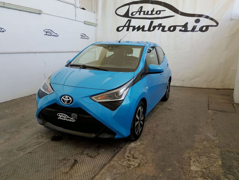 Toyota Aygo Connect 1.0 VVT-i 72 CV 5 porte x-cool