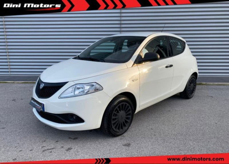 Lancia Ypsilon 1.2 69 CV 5 porte Gold