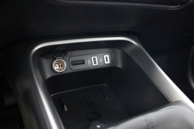 Jeep Avenger 1.2 turbo Summit fwd 100cv (15)
