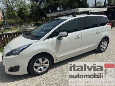 Peugeot 5008 1.6 HDi 115CV Allure usata