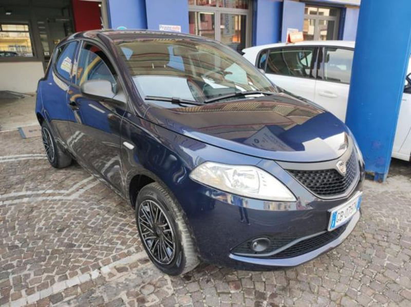 Lancia Ypsilon 0.9 TwinAir 5 porte Metano Ecochic Gold
