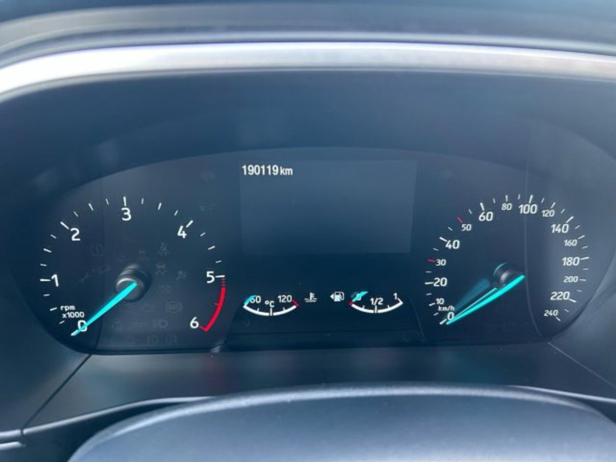 Ford Focus 1.5 EcoBlue 120 CV 5p. Business (8)