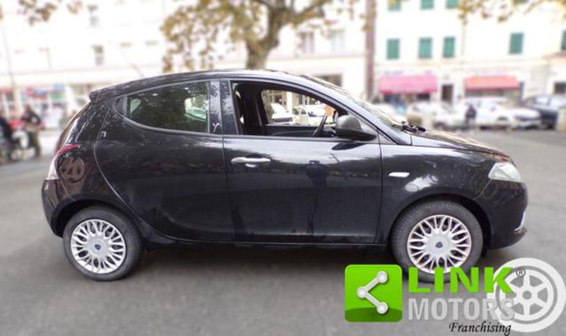 Lancia Ypsilon 1.2 69 CV 5 porte Silver