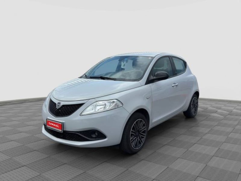 Lancia Ypsilon 1.0 FireFly 5 porte S&S Hybrid Gold Plus