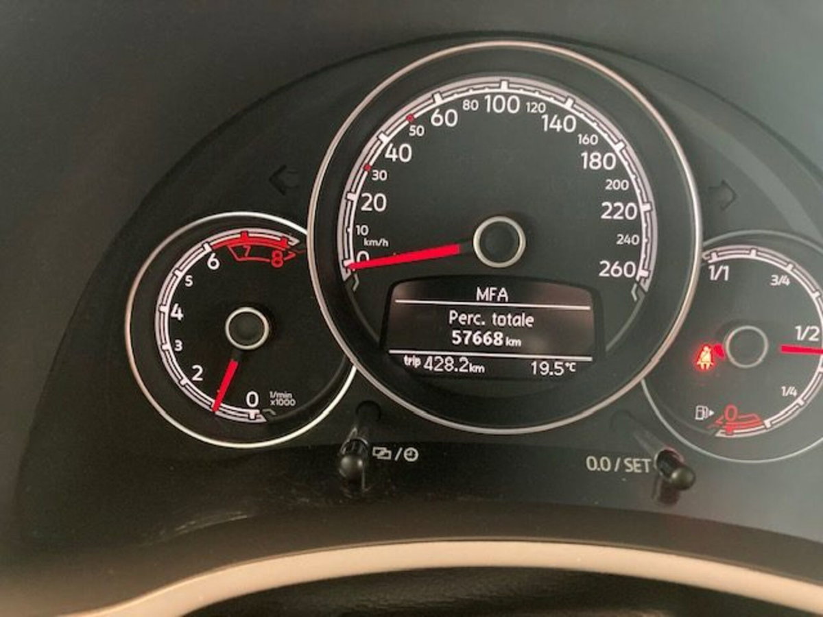 Volkswagen Maggiolino 1.2 TSI Design (19)