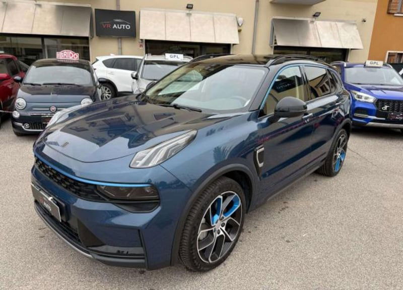 Lynk & Co 01 01 1.5 td phev