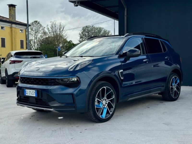 Lynk & Co 01 01 1.5 td phev