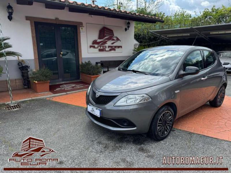 Lancia Ypsilon 1.2 69 CV 5 porte Gold