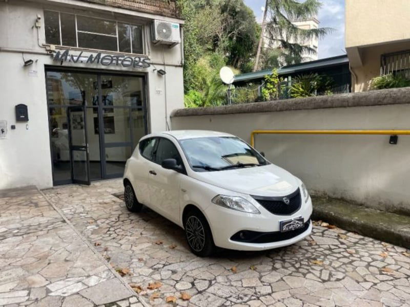 Lancia Ypsilon 1.2 69 CV 5 porte GPL Ecochic Elefantino Blu
