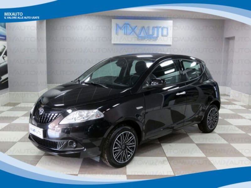 Lancia Ypsilon 1.0 FireFly 5 porte S&S Hybrid Ecochic Gold