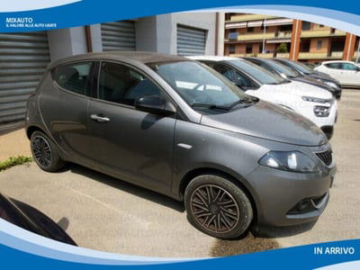 Lancia Ypsilon 1.0 FireFly 5 porte S&S Hybrid Gold Plus usata