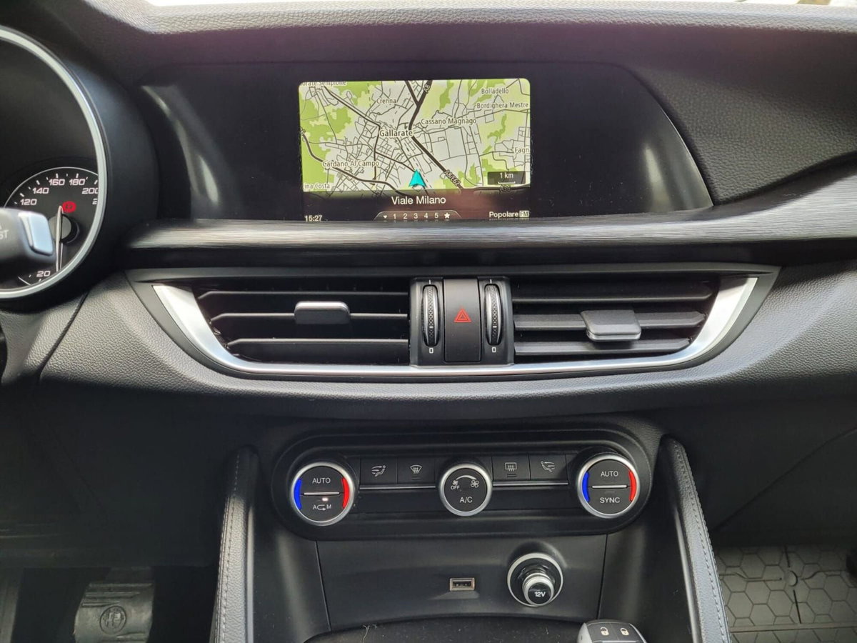 Alfa Romeo Stelvio Stelvio 2.2 Turbodiesel 180 CV AT8 RWD Business (12)